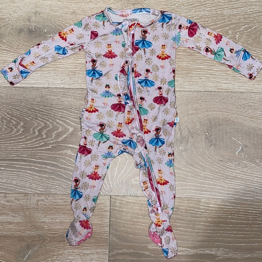 Posh Peanut Adalyn Footie Zippered Romper Size 3-6 Months